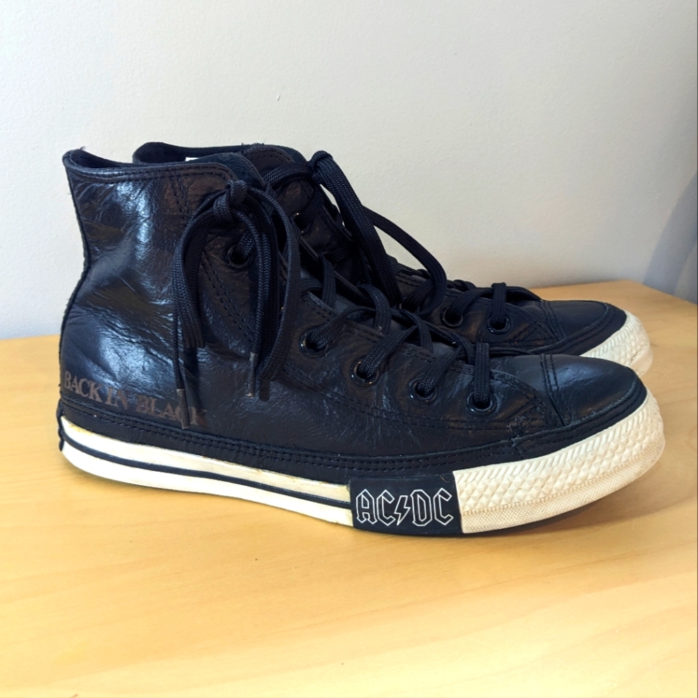 CONVERSE SPECIAL EDITION ACDC 2009 WORLD TOUR VERY RARE !!! Size 7 women, 5 men
